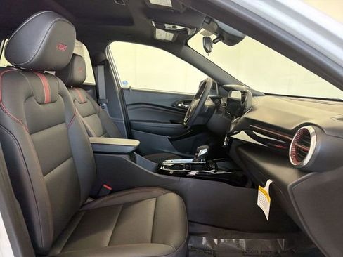 New 2026 Chevrolet Trax RS w/ Sunroof Package image 21