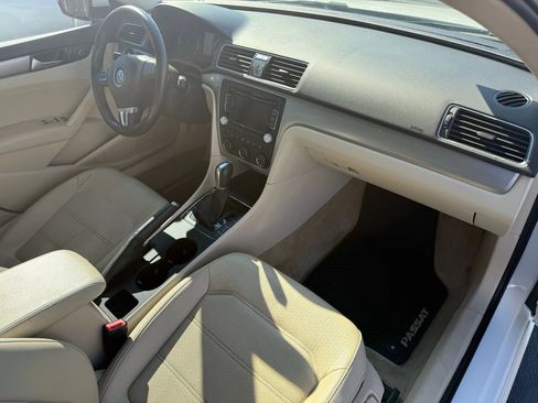 Used 2015 Volkswagen Passat 1.8T Limited Edition image 12