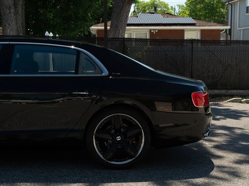 Used 2014 Bentley Flying Spur W12 AWD/4WD image 34