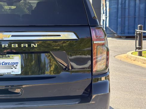 Used 2022 Chevrolet Suburban High Country AWD/4WD image 24