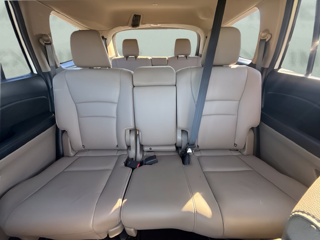 Used 2017 Honda Pilot Touring image 11