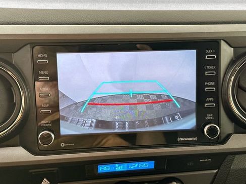 Used 2022 Toyota Tacoma TRD Sport w/ Technology Package AWD/4WD image 12