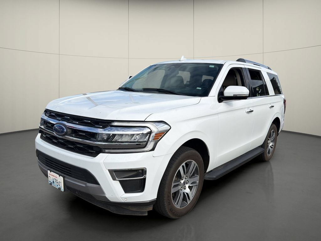 Used 2024 Ford Expedition Limited AWD/4WD image 3