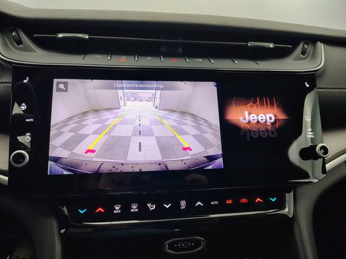 New 2026 Jeep Grand Cherokee L 4WD image 3
