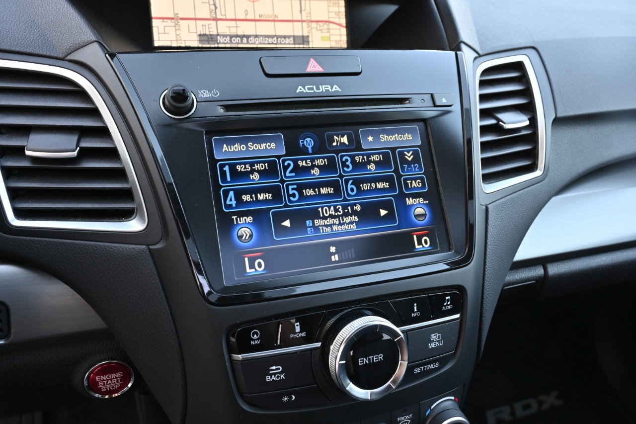 Used 2018 Acura RDX w/ Tech & AcuraWatch Plus Pack AWD/4WD image 21