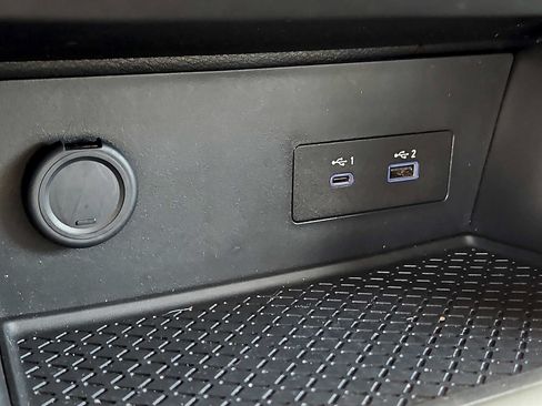 Used 2024 Nissan Pathfinder SV FWD image 26