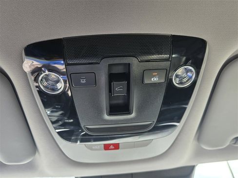 Used 2025 Kia Seltos EX w/ EX Sunroof Package image 21