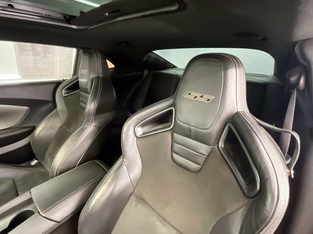 Used 2015 Chevrolet Camaro SS w/ RS Package RWD image 5