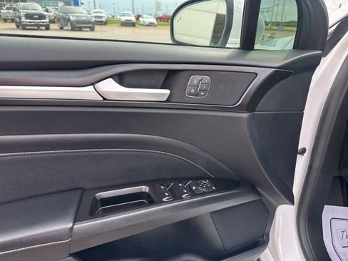 Used 2020 Ford Fusion Titanium AWD/4WD image 29
