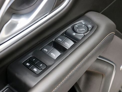 Used 2024 GMC Yukon SLT image 20