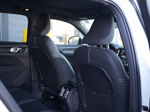 Used 2023 Volvo XC40 Recharge Ultimate image 91