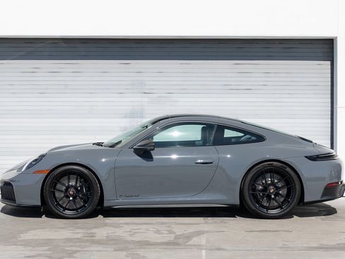 Certified 2025 Porsche 911 Carrera 4 GTS image 2