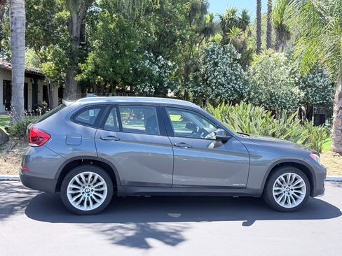 Used 2015 BMW X1 sDrive28i w/ Ultimate Package RWD image 5