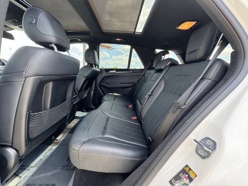 Used 2019 Mercedes-Benz GLE 400 4MATIC image 38