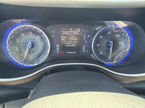 Used 2021 Chrysler Voyager Lxi FWD image 8