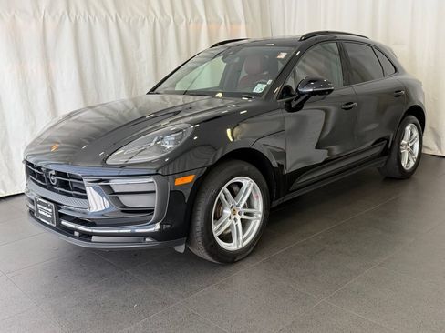 Used 2023 Porsche Macan AWD/4WD image 1