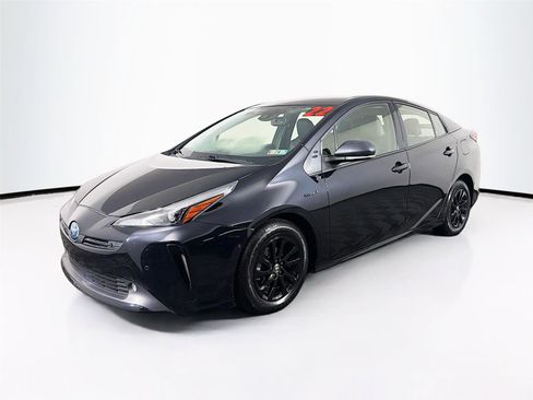 Used 2022 Toyota Prius AWD image 7