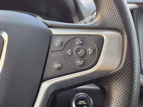 Used 2022 GMC Terrain SLE w/ Driver Convenience Package FWD image 13