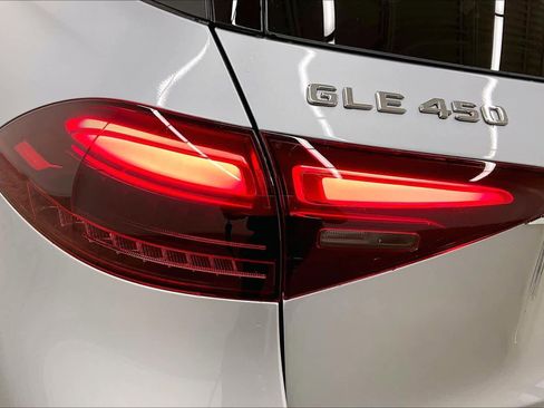 New 2026 Mercedes-Benz GLE 450 4MATIC image 14