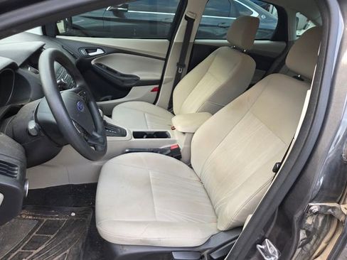 Used 2018 Ford Focus SE image 8