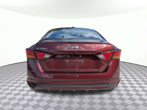 Used 2025 Nissan Altima 2.5 SV FWD image 4