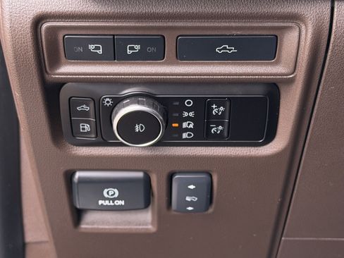 Used 2023 Ford F150 King Ranch w/ Equipment Group 601A High AWD/4WD image 18