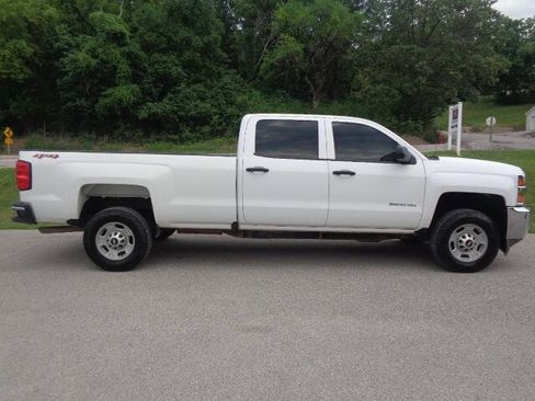 Used 2019 Chevrolet Silverado 2500 W/T AWD/4WD image 7