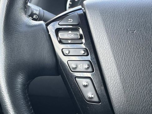 Used 2024 Nissan Armada SL image 38