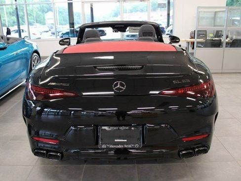 Used 2023 Mercedes-Benz SL 63 AMG 4MATIC image 18