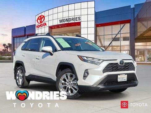 Used 2023 Toyota RAV4 XLE Premium image 1
