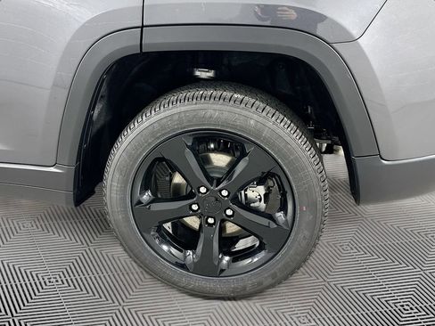 New 2025 Jeep Grand Cherokee 4WD image 16
