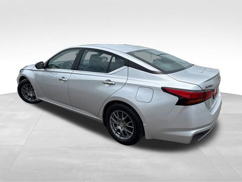 Used 2024 Nissan Altima 2.5 S FWD image 5