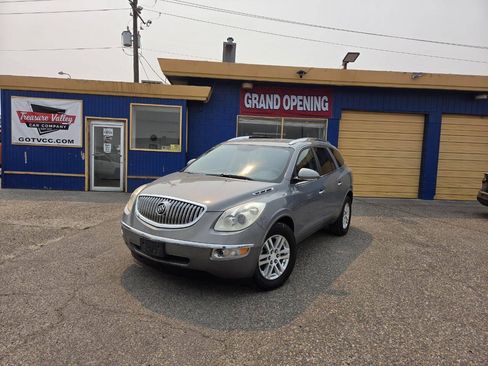 Used 2008 Buick Enclave CX w/ Driver Confidence Package FWD image 1