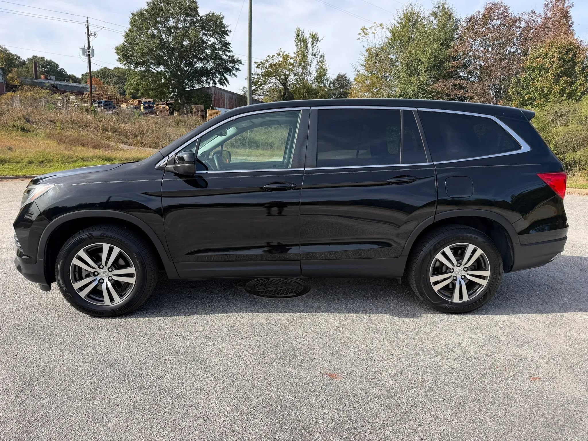 Used 2016 Honda Pilot EX-L image 2