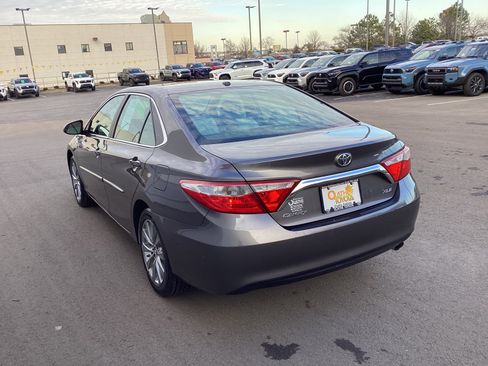 Certified 2016 Toyota Camry XLE image 5