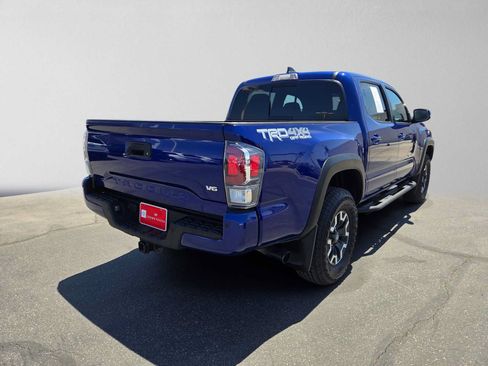 Used 2023 Toyota Tacoma TRD Off-Road w/ TRD Premium Off Road Package AWD/4WD image 3