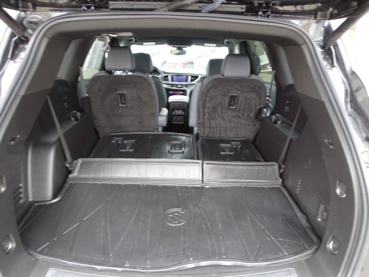 Used 2022 Buick Enclave AWD Essence w/ Sport Touring Edition image 39