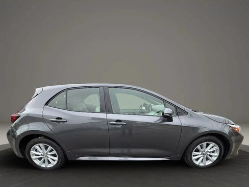 Used 2023 Toyota Corolla SE FWD image 4