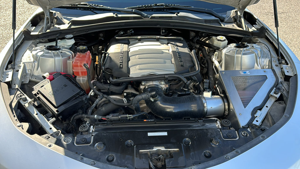 Used 2018 Chevrolet Camaro SS RWD image 30