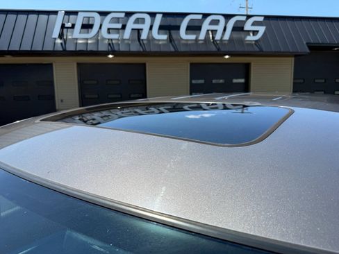 Used 2016 Honda Odyssey Touring Elite image 13