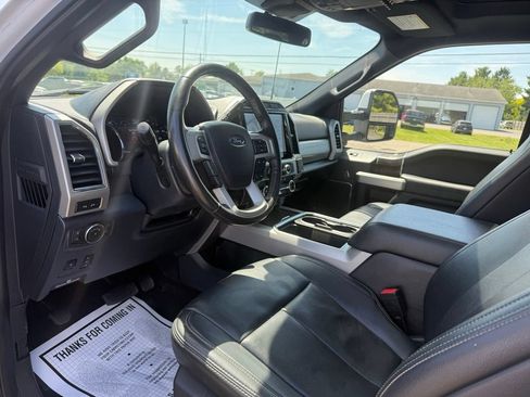 Certified 2022 Ford F450 Lariat w/ Lariat Ultimate Package AWD/4WD image 28