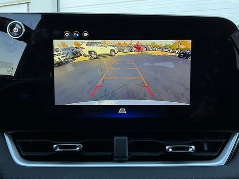 Used 2025 Chevrolet Equinox LT image 31