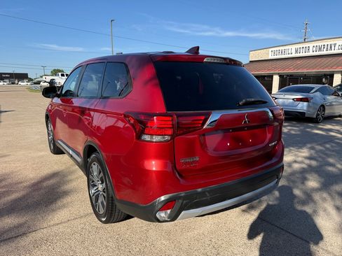 Used 2018 Mitsubishi Outlander ES image 5