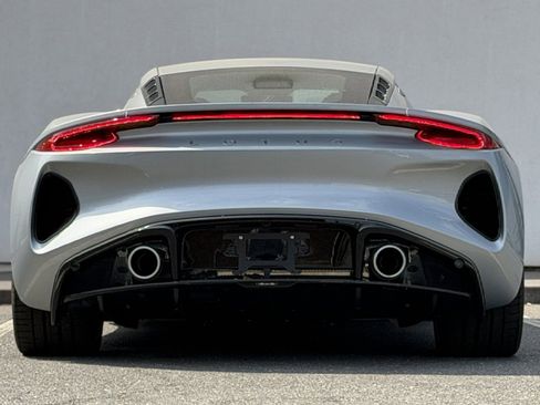 Used 2025 Lotus Emira RWD image 6