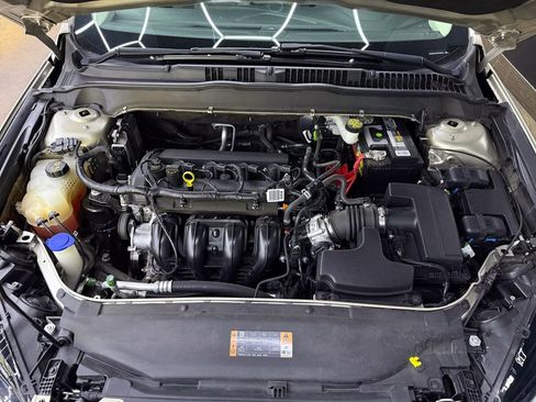 Used 2018 Ford Fusion SE FWD image 26