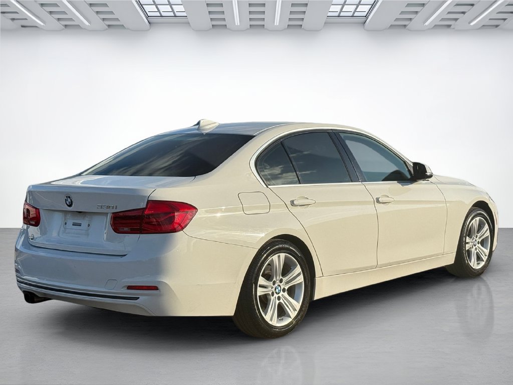 Used 2018 BMW 330i Sedan w/ Convenience Package RWD image 5