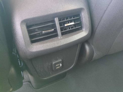 Used 2022 Chevrolet Equinox LT FWD image 20