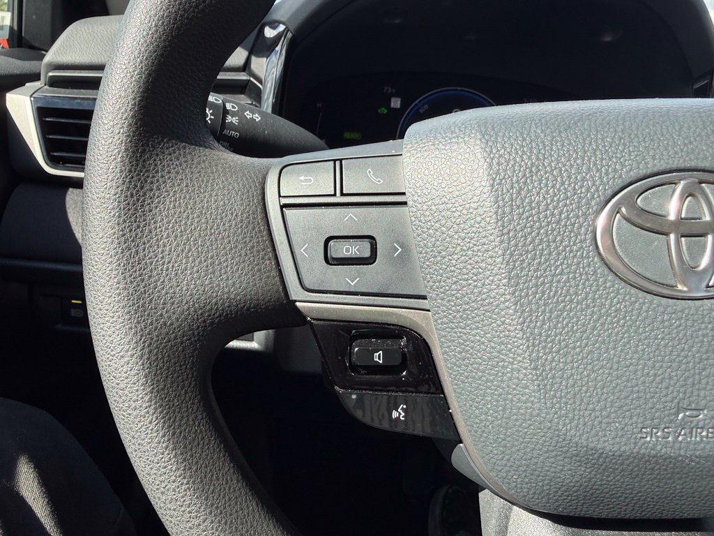 Used 2026 Toyota Camry LE FWD image 12