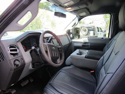Used 2016 Ford F250 XLT AWD/4WD image 7