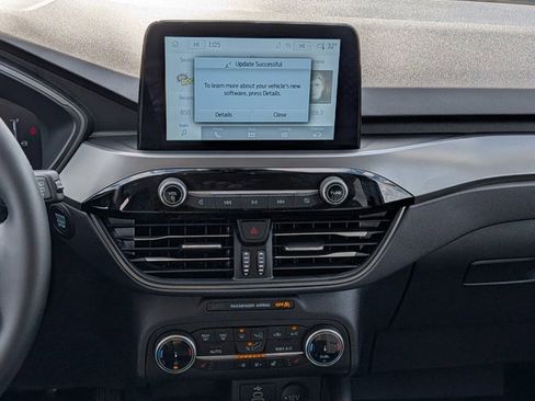 Certified 2025 Ford Escape Active w/ Cold Weather Package image 15